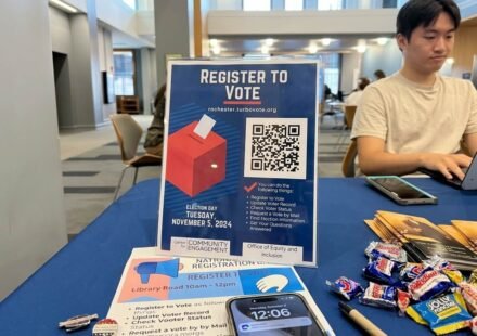 how do i register to vote
